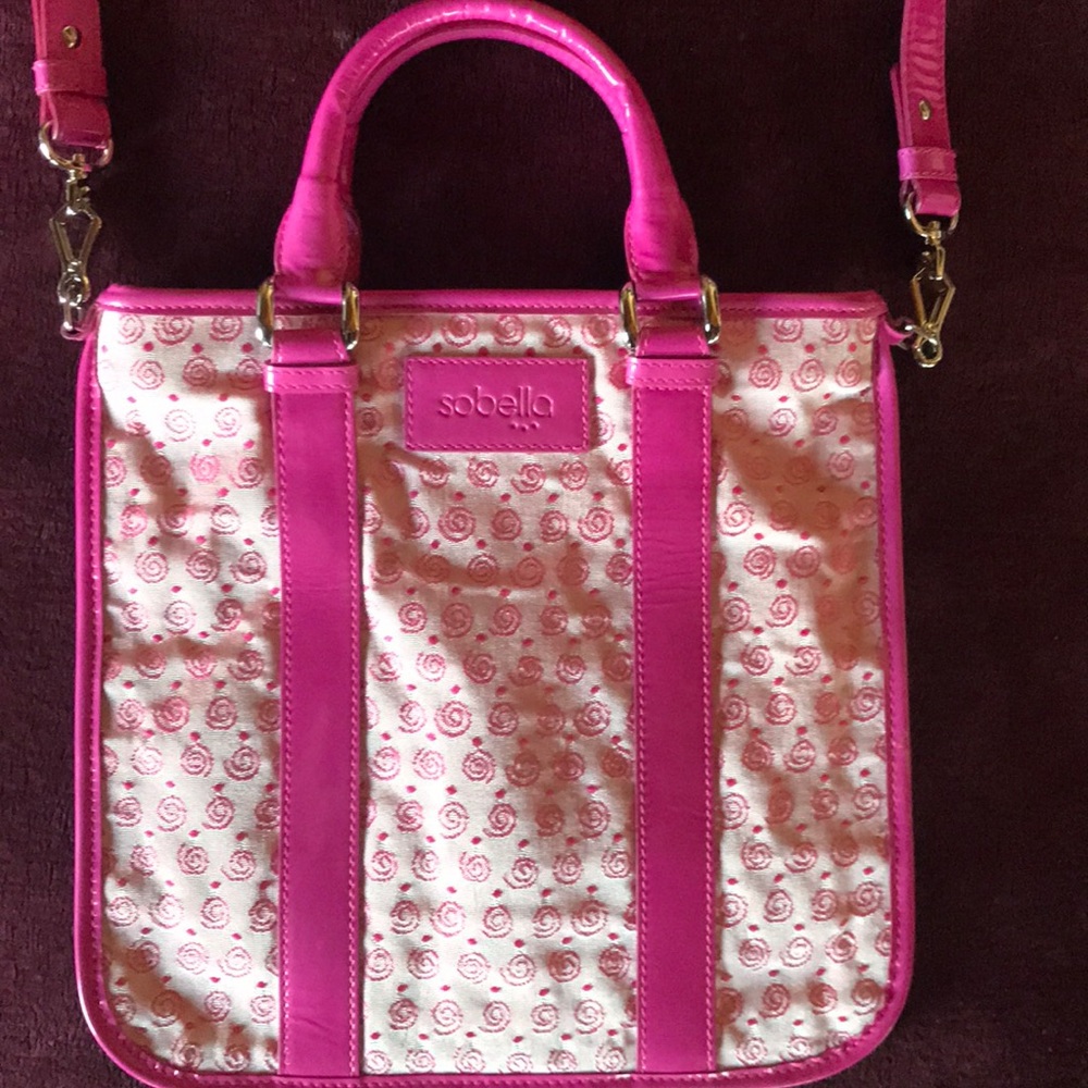 Sobella Italian shoulder or hand purse.